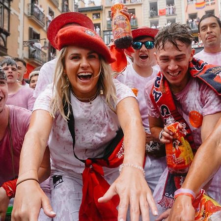 Running Of The Bulls All Inclusive Camping Pamplona Exterior foto